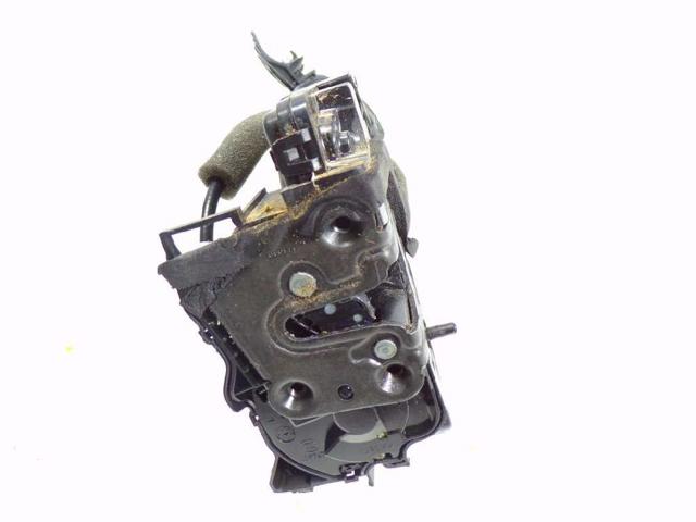 Zamek drzwi tylnych lewych 825037601R RENAULT