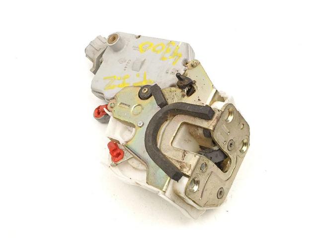 Zamek drzwi tylnych lewych 825039F510 NISSAN