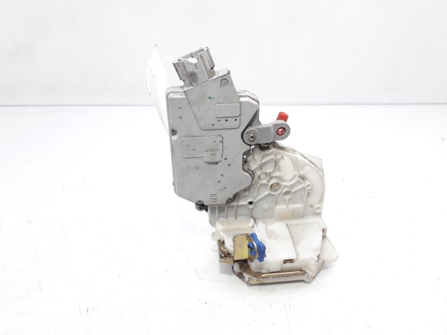Zamek drzwi tylnych lewych 825039F511 NISSAN