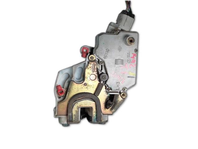 Zamek drzwi tylnych lewych 825039F511 NISSAN