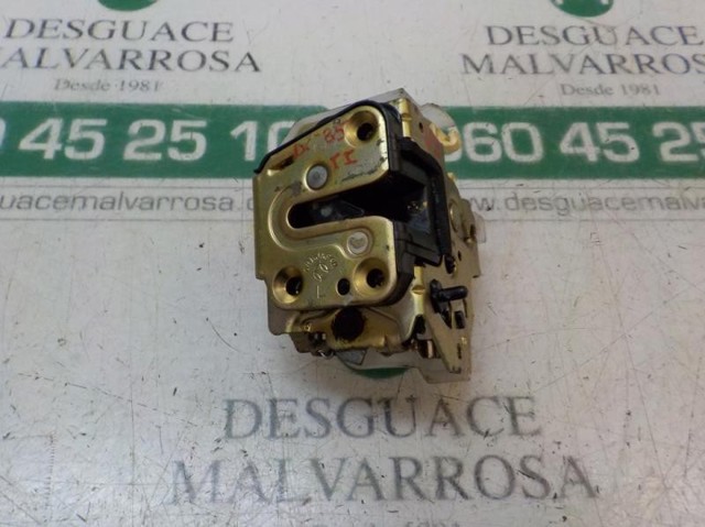 Zamek drzwi tylnych lewych 82503AA210 NISSAN
