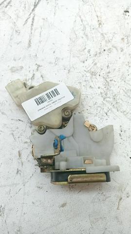 Zamek drzwi tylnych lewych 82503AA210 NISSAN