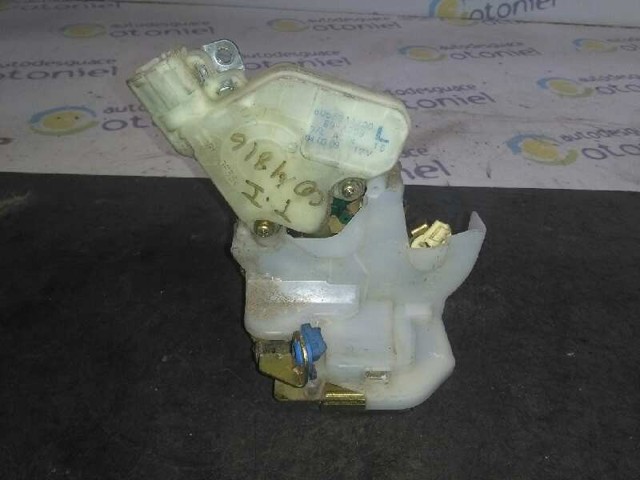 Zamek drzwi tylnych lewych 82503AA21A NISSAN