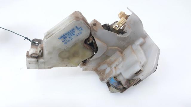 Zamek drzwi tylnych lewych 82503AA21A NISSAN