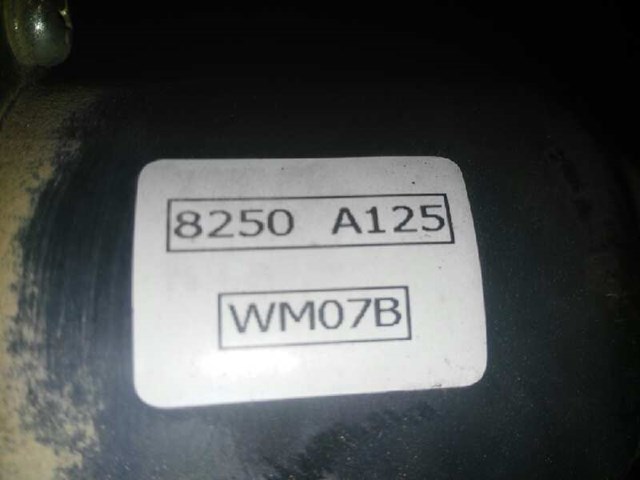 Silniczek wycieraczki szyby przedniej Mitsubishi Pajero KH