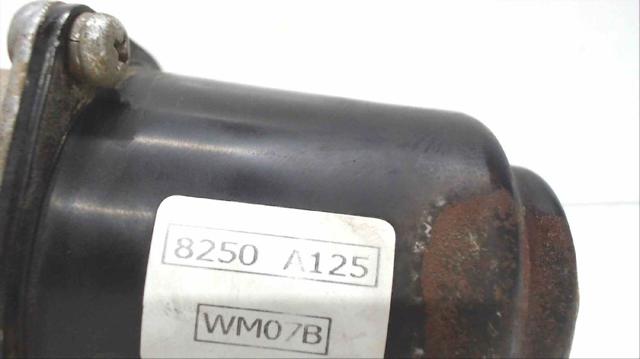 Silniczek wycieraczki szyby przedniej Mitsubishi Pajero KH