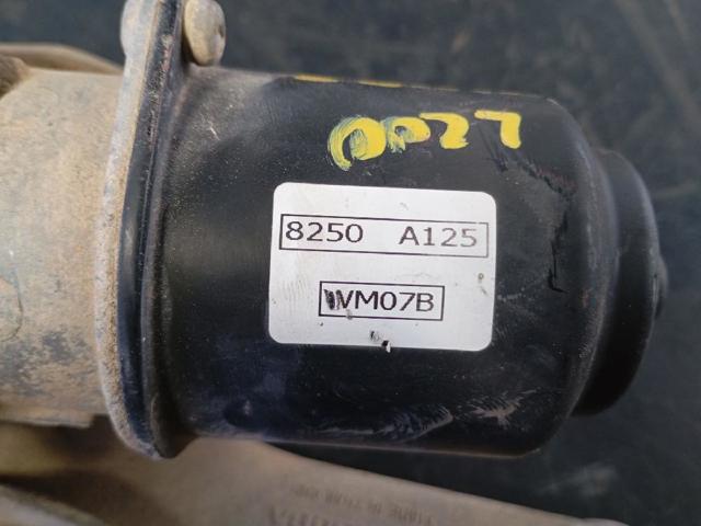 Silniczek wycieraczki szyby przedniej Mitsubishi Pajero KH