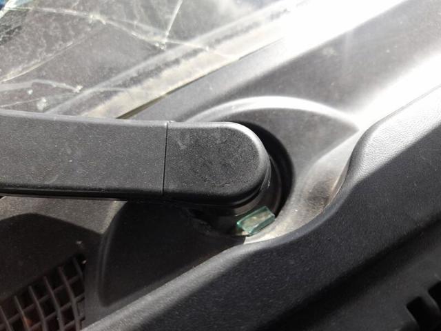 Silniczek wycieraczki szyby przedniej 8250B329 MITSUBISHI