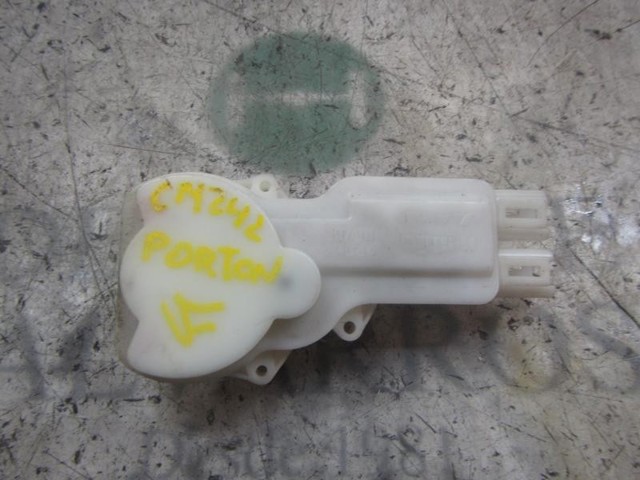 Zamek klapy Suzuki Swift