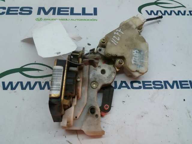 Zamek drzwi tylnych lewych 82553BM760 NISSAN