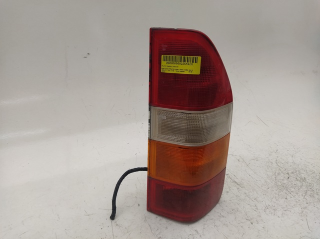 Lampa zespolona tylna prawa 8260856 MERCEDES