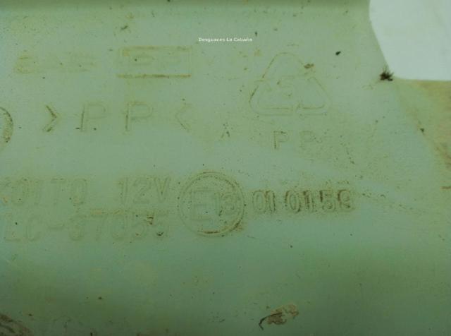 Zbiorniczek spryskiwacza szyb Mitsubishi Pajero V90