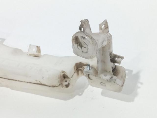 Zbiorniczek spryskiwacza szyb Mitsubishi Pajero V90