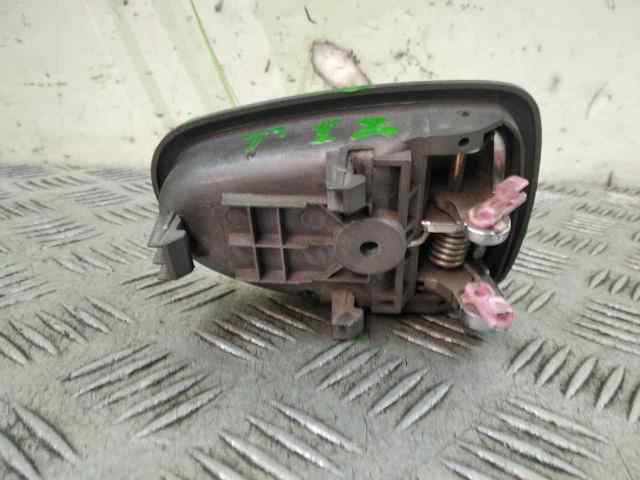 8261025000 Hyundai/Kia