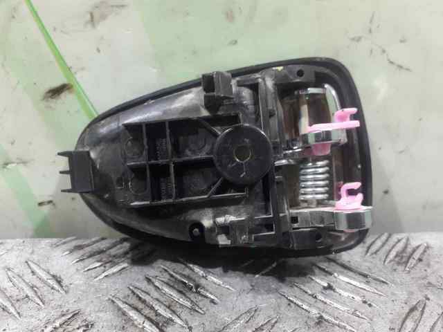 8261025000 Hyundai/Kia