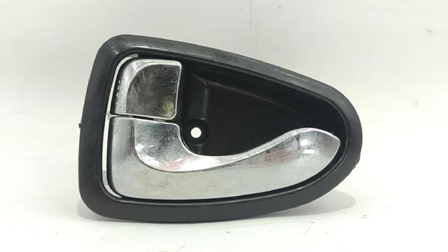 8261025000 Hyundai/Kia