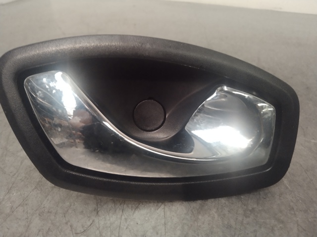 826720001R Renault (RVI)