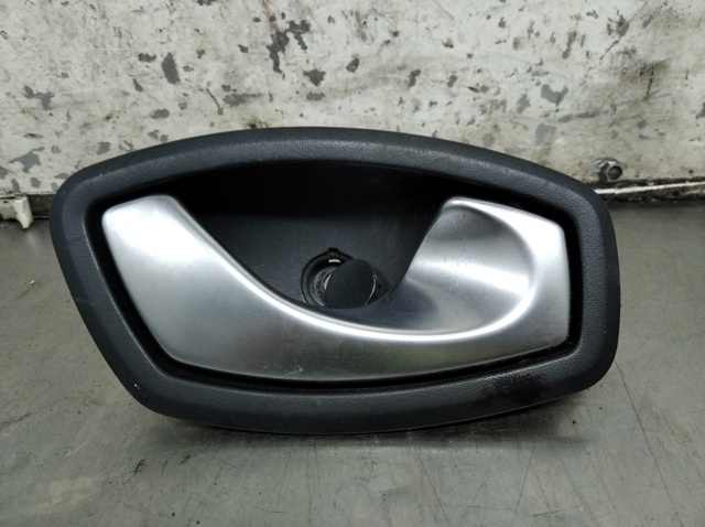 826720001R Renault (RVI)