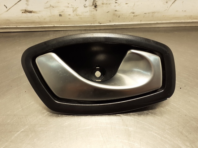826720001R Renault (RVI)