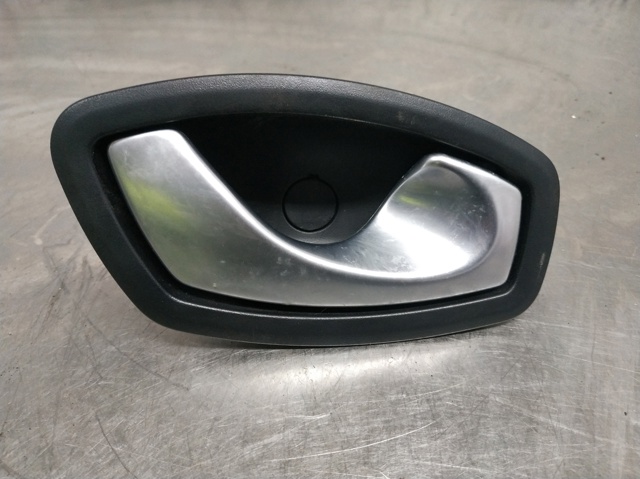 826720001R Renault (RVI)