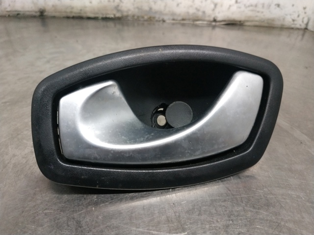 826730001R Renault (RVI)