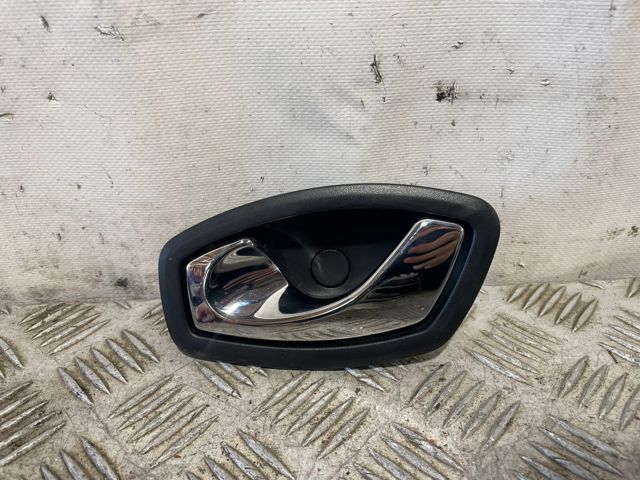 826730001R Renault (RVI)