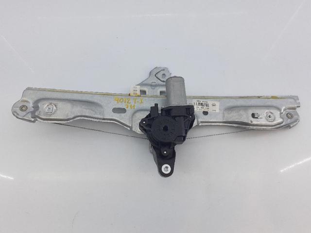 Mechanizm podnoszenia szyby drzwi tylnych lewych 827014EA0A NISSAN