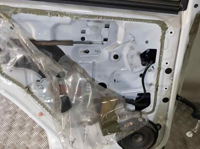 Mechanizm podnoszenia szyby drzwi tylnych lewych 82701JD40A NISSAN
