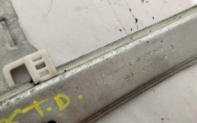 827200008R Renault (RVI)