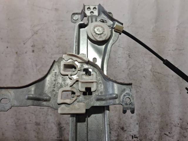 827200008R Renault (RVI)