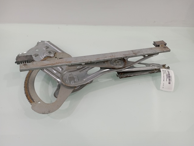827210006R Renault (RVI)