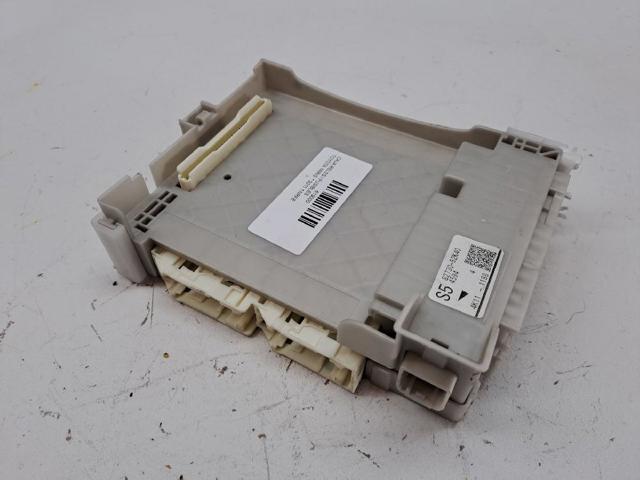 8273052K40 Toyota
