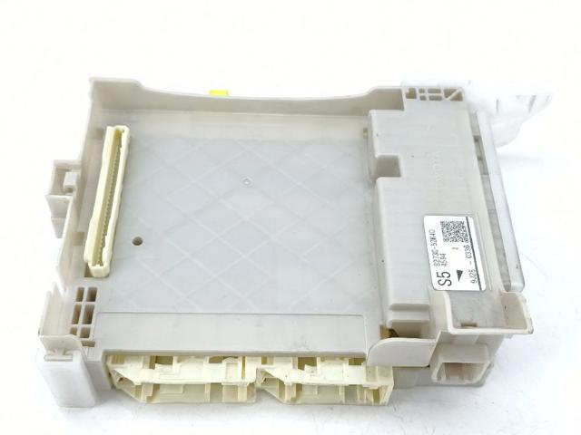 8273052K40 Toyota