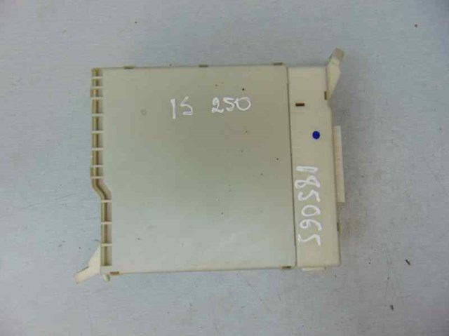 Blok komfortu 8273053050 TOYOTA