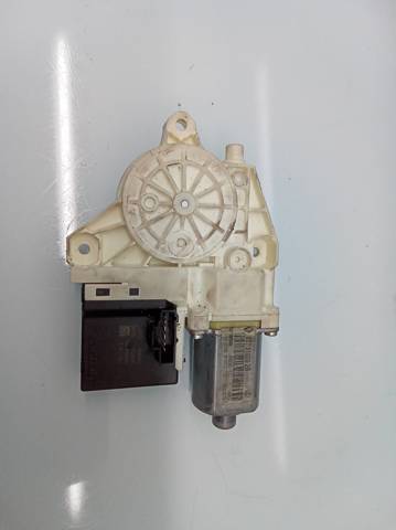827310002R Renault (RVI)