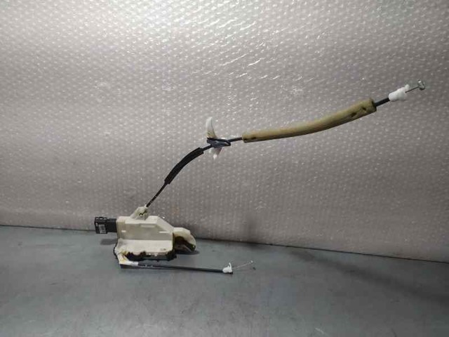 Zamek drzwi przednich lewych 828406 PEUGEOT