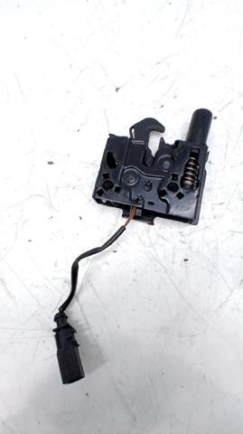 Zamek maski 82A823509 VAG