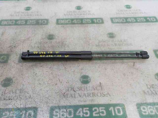 82A827552 VAG