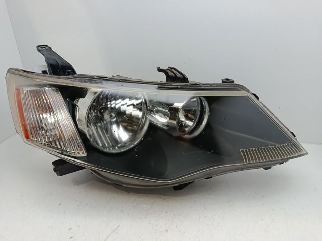 Reflektor prawy 8301A160 MITSUBISHI