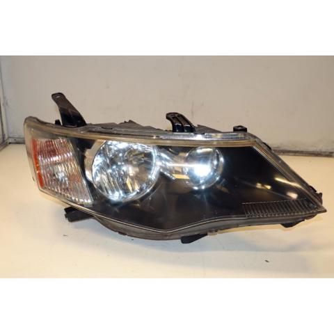 Reflektor prawy 8301A160 MITSUBISHI