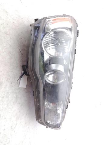 Reflektor prawy 8301B260 MITSUBISHI
