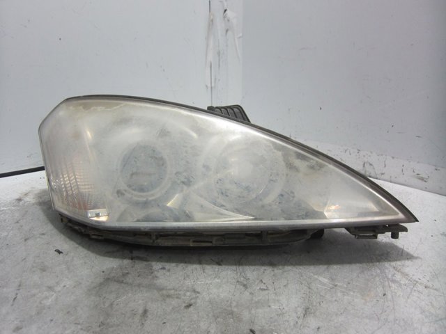 Reflektor prawy 8310209100 SSANG YONG