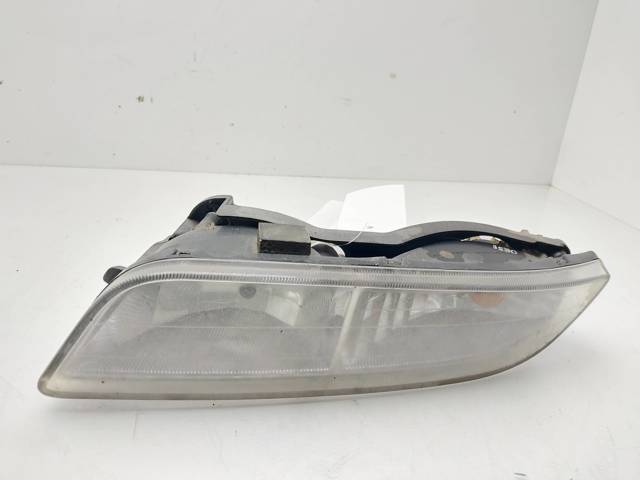 Lampa przeciwmgielna lewa 8320108001 SSANG YONG