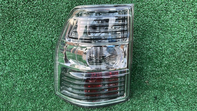 Lampa zespolona tylna lewa 8330A093 MITSUBISHI