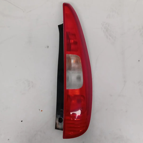 Lampa zespolona tylna prawa 8330A328 MITSUBISHI
