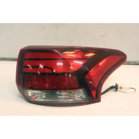 Lampa zespolona tylna prawa zewnętrzna 8330A998 MITSUBISHI