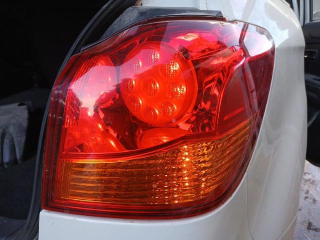 Lampa zespolona tylna prawa zewnętrzna 8330B194 MITSUBISHI