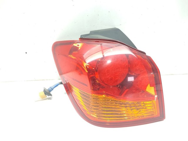Lampa zespolona tylna lewa wewnętrzna 8336A085 MITSUBISHI