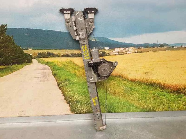 Mechanizm podnoszenia szyby drzwi przednich lewych 8340265J01000 SUZUKI
