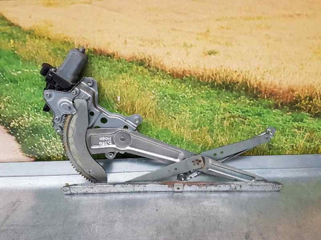 Mechanizm podnoszenia szyby drzwi przednich lewych 8340279J12000 SUZUKI